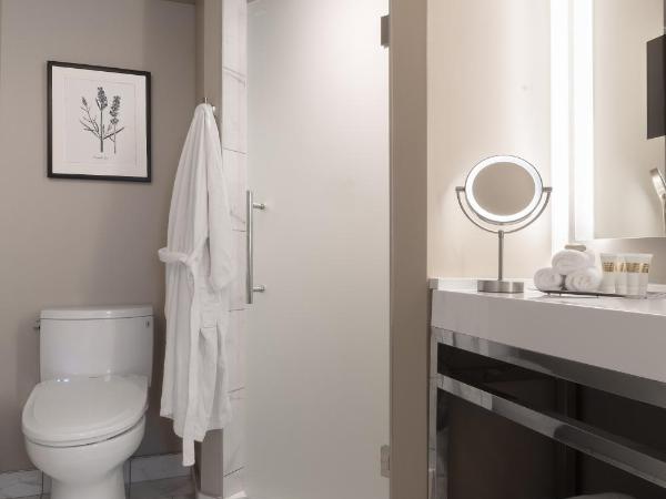 Seven Gables Inn, St Louis West, a Tribute Portfolio Hotel : photo 1 de la chambre chambre lit king-size deluxe