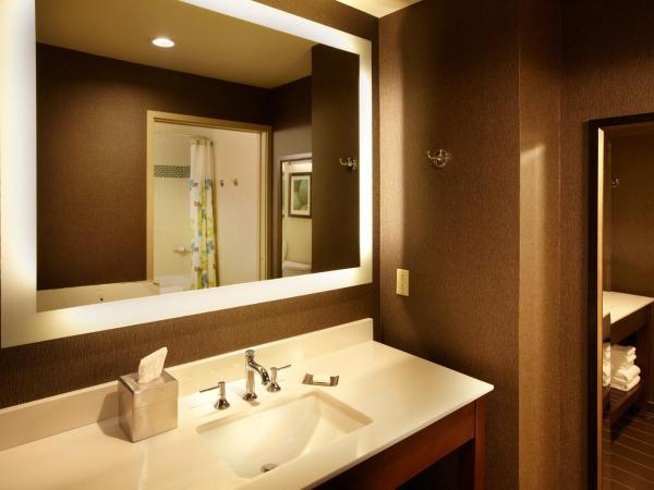 DoubleTree by Hilton Alana - Waikiki Beach : photo 4 de la chambre suite 1 chambre