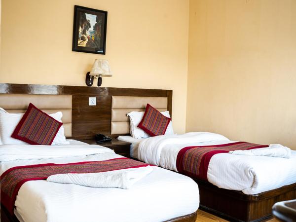 Hotel Namtso : photo 4 de la chambre chambre double ou lits jumeaux standard avec balcon