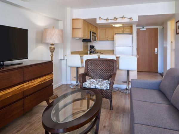 Ilikai Lite : photo 2 de la chambre chambre lit king-size - vue sur montagne