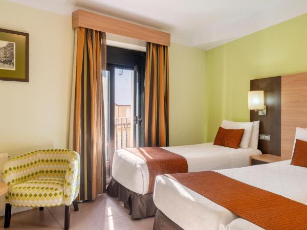 Hostal Ballesta : photo 7 de la chambre chambre triple