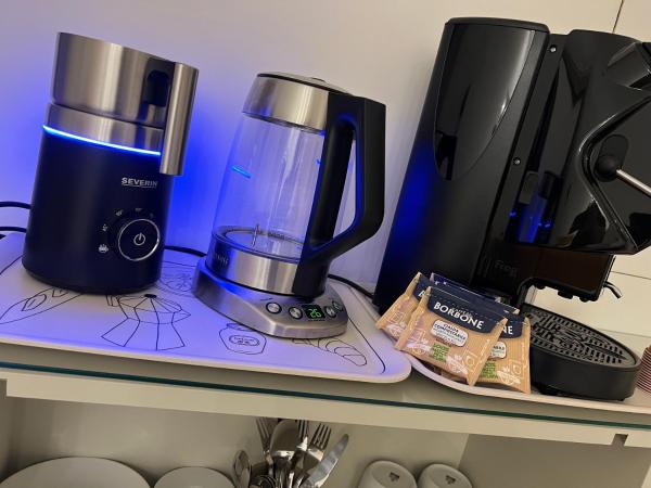 La Stella Di Napoli B&B : photo 10 de la chambre chambre double avec salle de bains privative