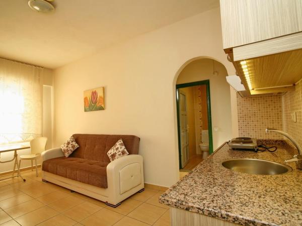 Magi Apart Hotel : photo 4 de la chambre chambre quadruple standard