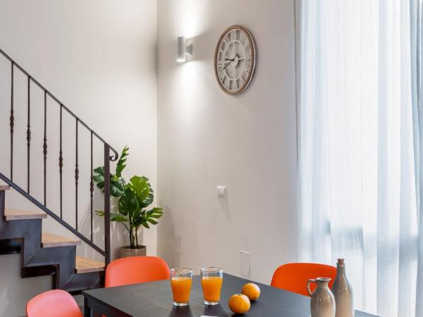 Open Sicily Homes - Near the Central Train Station : photo 6 de la chambre appartement avec balcon