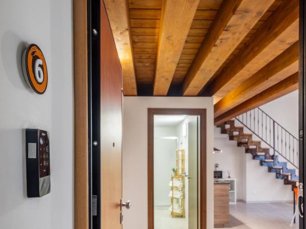 Open Sicily Homes - Near the Central Train Station : photo 1 de la chambre appartement avec balcon