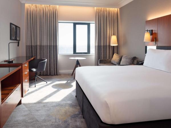 Hilton Belfast : photo 5 de la chambre chambre familiale avec canapé-lit