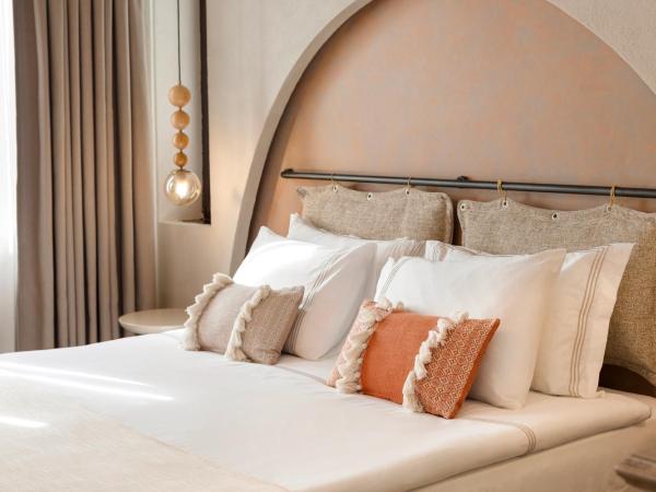 Casa Sur Antalya : photo 8 de la chambre suite room with bathtub 