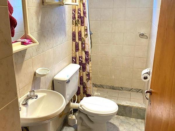 Hospedaje Los Nietos : photo 8 de la chambre chambre triple avec salle de bains commune