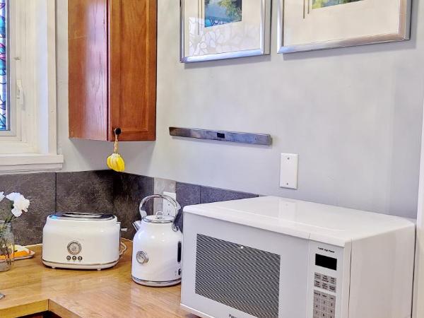 Winnipeg Holiday : photo 10 de la chambre suite lit queen-size