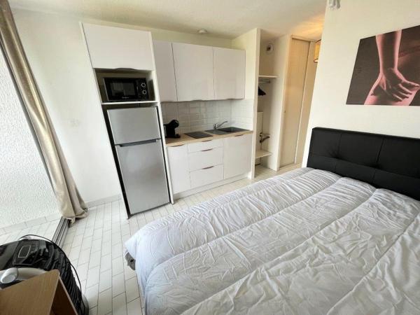 Studio Village Naturiste Hôtel Restaurant Libertin Cap d Agde : photo 7 de la chambre studio standard