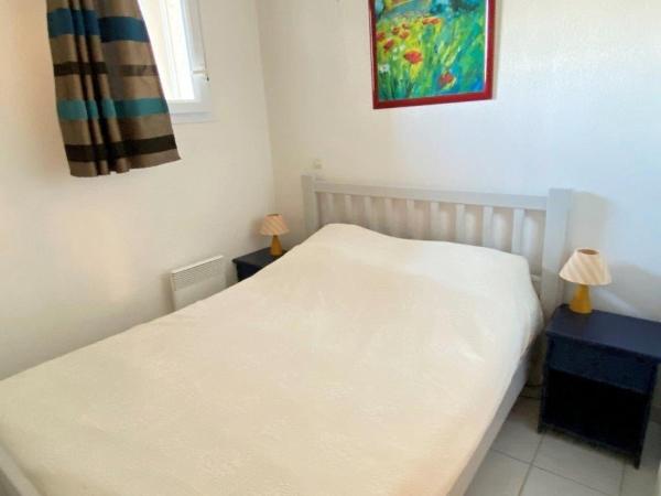 Studio Village Naturiste Hôtel Restaurant Libertin Cap d Agde : photo 8 de la chambre appartement standard