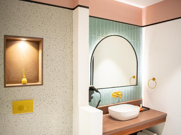 The Sierra - By The Lake : photo 6 de la chambre premium suite with balcony