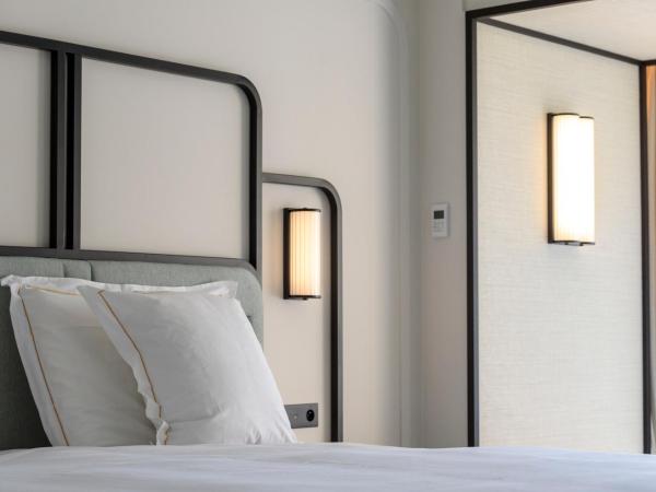 Mondrian Cannes : photo 5 de la chambre chambre deluxe - vue sur ville