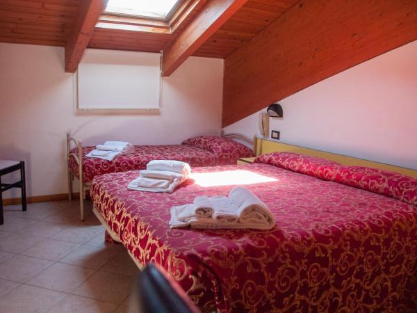 Albergo Villa Miraggio : photo 1 de la chambre chambre triple standard