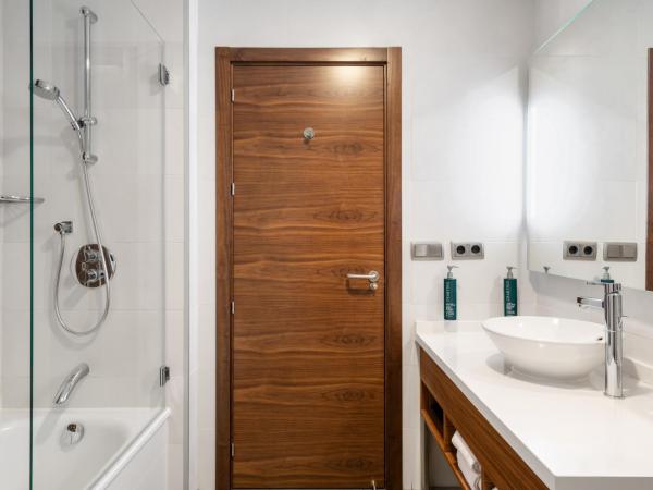 Hilton Garden Inn Sevilla : photo 3 de la chambre chambre lit king-size