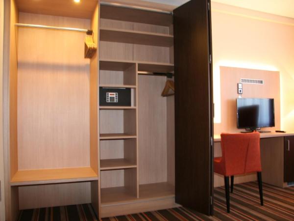 Hotel Fortune : photo 4 de la chambre chambre triple avec douche