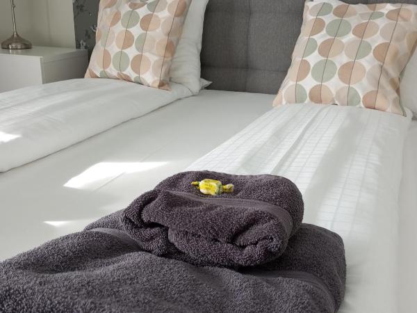 Hotel Charlotte / Stella : photo 4 de la chambre chambre double avec salle de bains privative