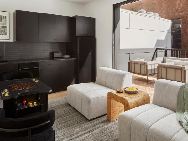 note by Mint House - Nashville Art District : photo 6 de la chambre four bedroom penthouse terrace suite w/ queen bunks