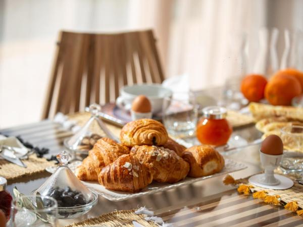 Villa ARGANINA piscine chauffée : photo 8 de la chambre suite avec terrasse
