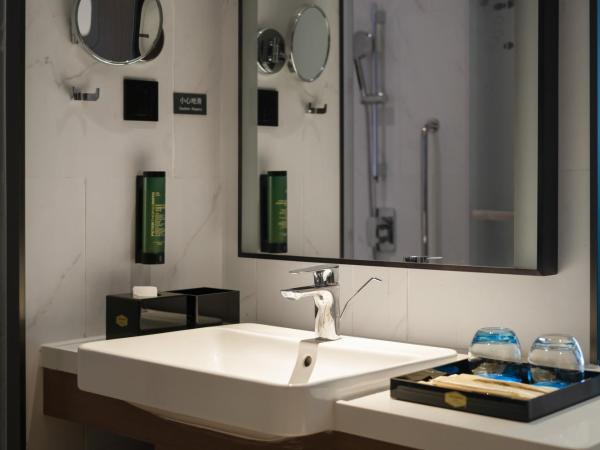 Hampton by Hilton Beijing South Railway Station : photo 1 de la chambre chambre lits jumeaux deluxe avec vue sur le jardin