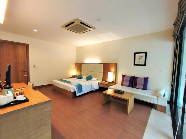 Chang Buri Resort & Spa : photo 1 de la chambre suite deluxe côté mer avec jacuzzi 