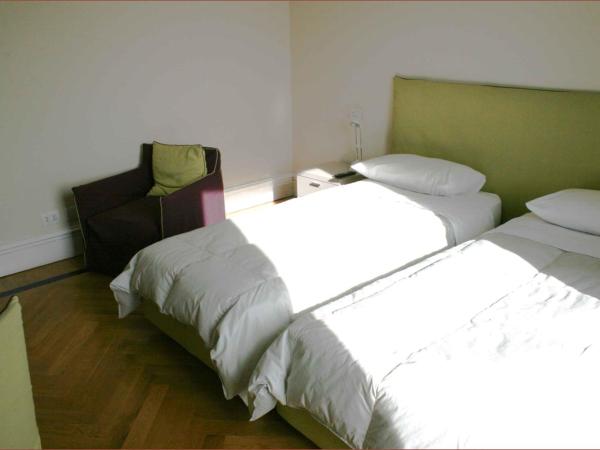 Residence gli Angioini srl : photo 5 de la chambre studio lit king-size deluxe