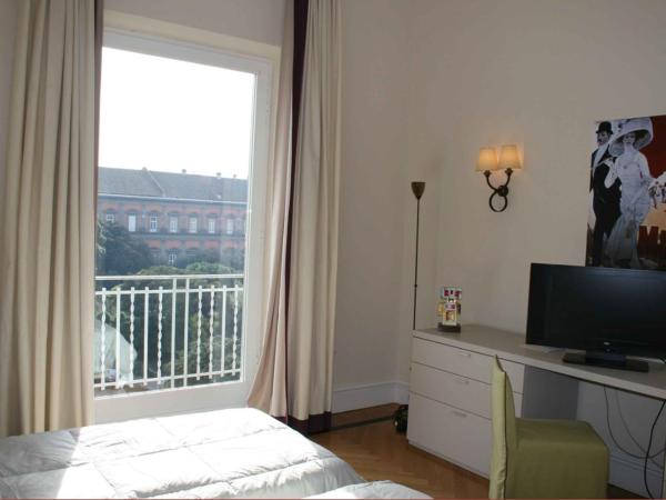 Residence gli Angioini srl : photo 2 de la chambre studio lit king-size deluxe