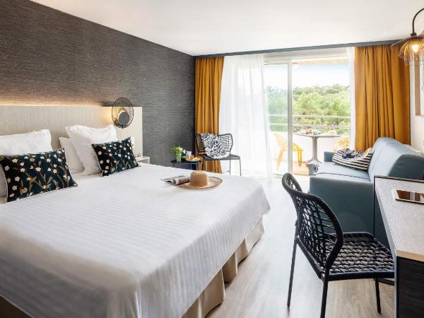 Hôtel Valdys Thalasso & Spa - les Pins : photo 2 de la chambre chambre privilège avec balcon