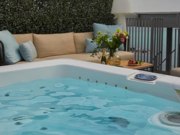 Royal Antibes - Luxury Hotel, Résidence, Beach & Spa : photo 3 de la chambre appartement royal avec bain à remous