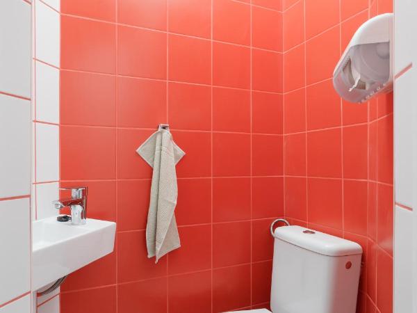 Avenue Hostel : photo 8 de la chambre lit dans dortoir pour femmes de 8 lits avec salle de bains privative