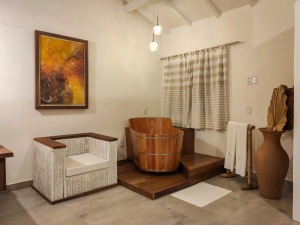 Taman Búzios Hotel : photo 4 de la chambre studio avec baignoire spa