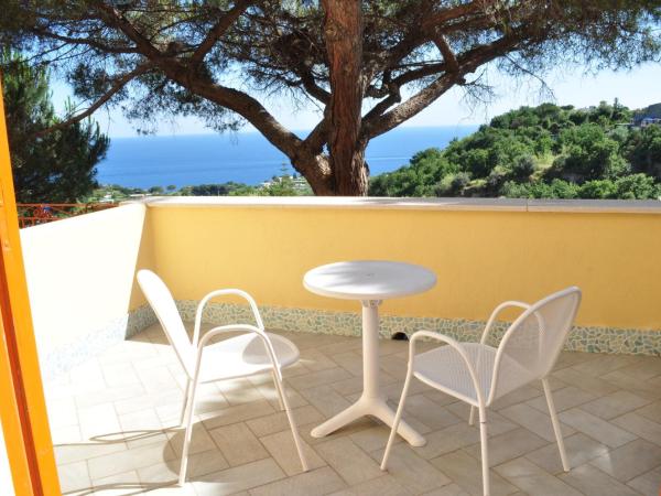 Hotel Polito : photo 5 de la chambre chambre quadruple - vue sur mer