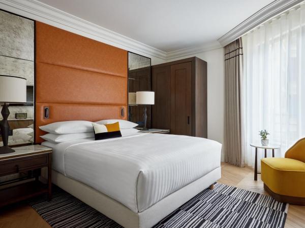 Paris Marriott Champs Elysees Hotel : photo 3 de la chambre chambre lit queen-size confort