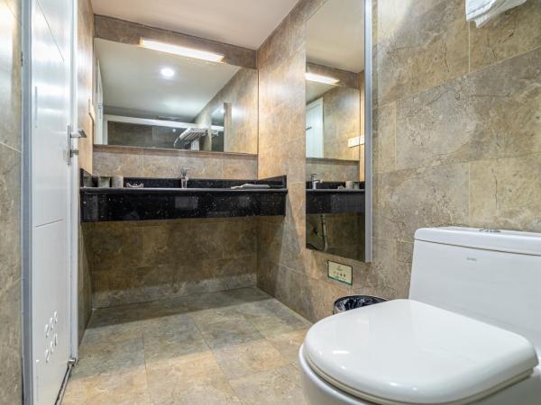 Guangzhou The Royal Garden Hotel : photo 6 de la chambre duplex suite twin beds