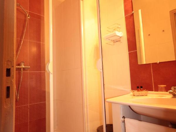 Hôtel Des Arts, Artisanal et Indépendant : photo 6 de la chambre chambre double