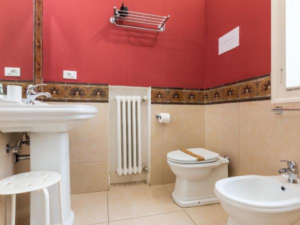 casa mo room and suite : photo 7 de la chambre chambre double avec salle de bains privative extérieure