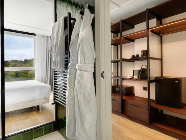 Hotel Tres Reyes San Sebastián : photo 3 de la chambre chambre deluxe double ou lits jumeaux