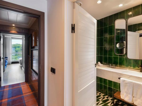 Hotel Tres Reyes San Sebastián : photo 3 de la chambre 2 chambres doubles communicantes