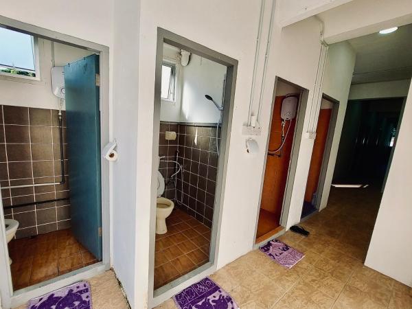 Swanling Kuching : photo 4 de la chambre chambre lits jumeaux avec salle de bains commune