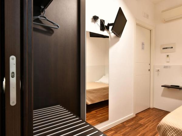 B&B Donna Eleonora : photo 3 de la chambre chambre simple Économique