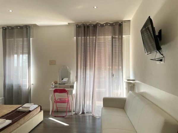 Confortini Rooms SUNDAY : photo 6 de la chambre chambre triple avec balcon