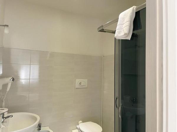 Confortini Rooms SUNDAY : photo 9 de la chambre chambre triple avec balcon