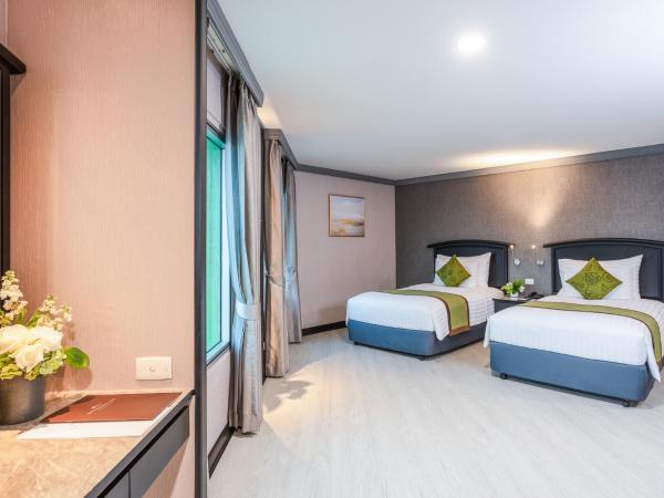 Baiyoke Sky Hotel : photo 2 de la chambre chambre double ou lits jumeaux de luxe - zone espace