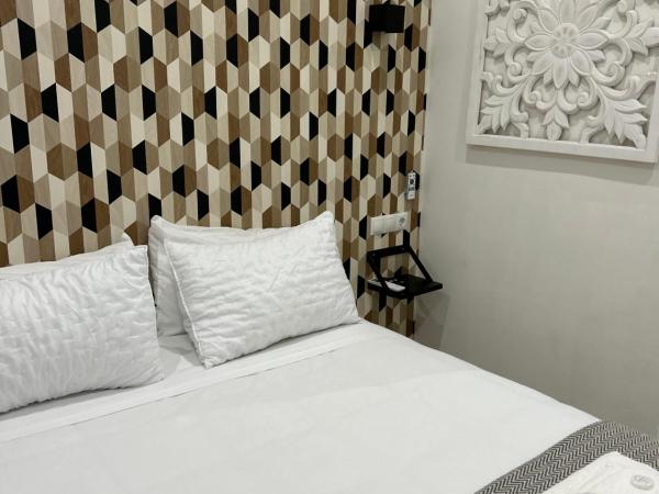 EME SEVILLA TURISTICA : photo 3 de la chambre chambre double avec balcon