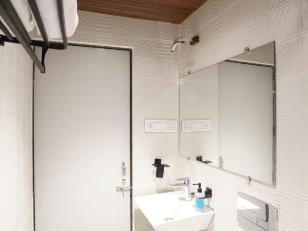 Palm Springs Beach Resort - Gorai : photo 3 de la chambre chambre double deluxe