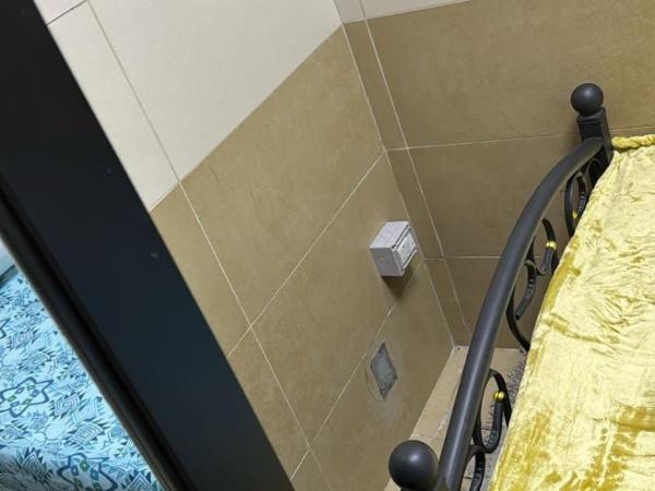 Small single room inside luxurious villa : photo 10 de la chambre petite chambre double