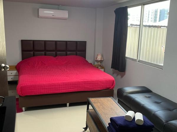 Happy Apple Guesthouse : photo 2 de la chambre chambre double avec salle de bains privative