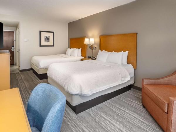 Hampton Inn & Suites Nashville-Vanderbilt-Elliston Place : photo 1 de la chambre chambre 2 lits queen-size - non-fumeurs
