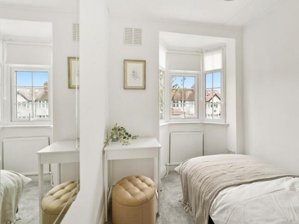 Wembley Hububb Stay : photo 1 de la chambre chambre simple avec salle de bains commune