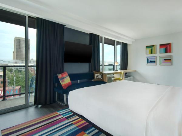 Aloft Oklahoma City Downtown - Bricktown : photo 8 de la chambre chambre lit king-size